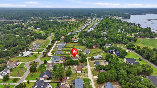 176 Zonnie Lane, Hampstead, NC 28443