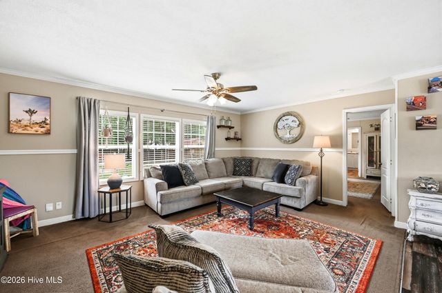 176 Zonnie Lane, Hampstead, NC 28443