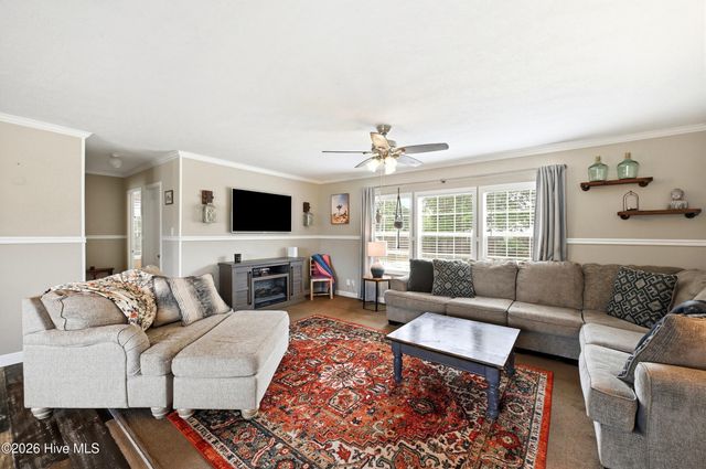 176 Zonnie Lane, Hampstead, NC 28443