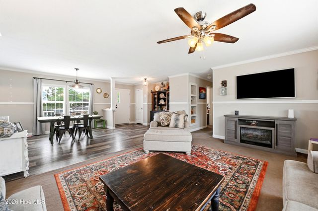 176 Zonnie Lane, Hampstead, NC 28443