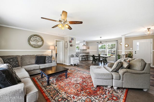 176 Zonnie Lane, Hampstead, NC 28443
