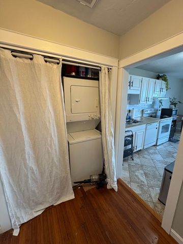 21 Middlesex Ave 303, Worcester, MA 01604