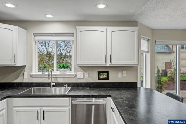 8811 Cori Ct, Corvallis, OR 97330
