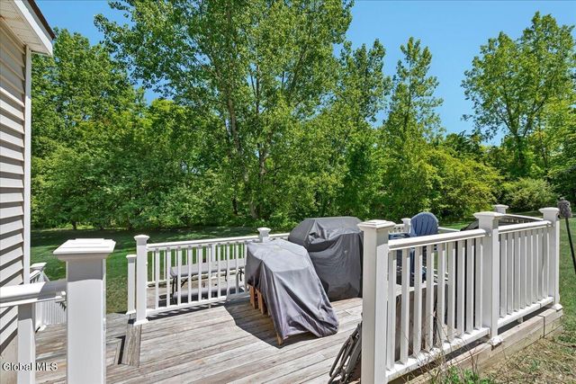 1033 Old Schaghticoke Road, Schaghticoke, NY 12154