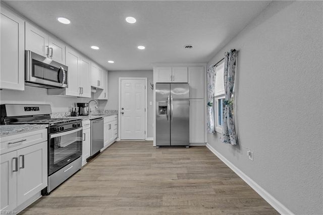12 Neville ST, Portsmouth, VA 23701