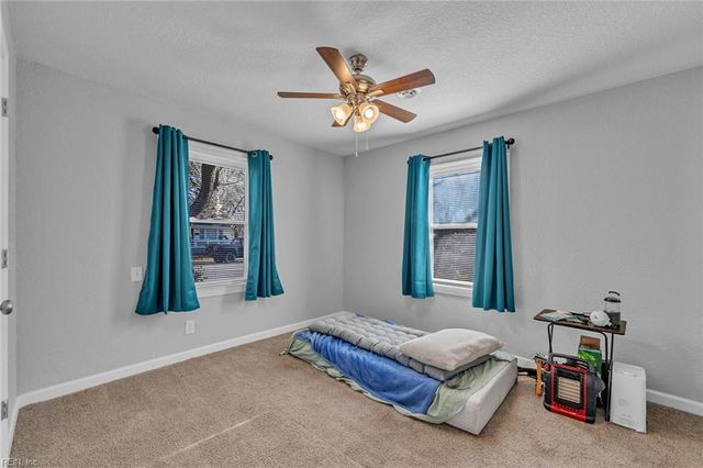 12 Neville ST, Portsmouth, VA 23701