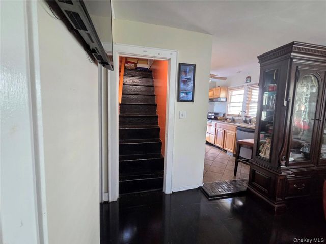 375 W Valley Stream Blvd., Valley Stream, NY 11580