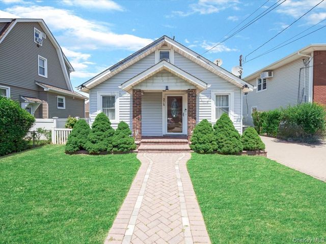 375 W Valley Stream Blvd., Valley Stream, NY 11580