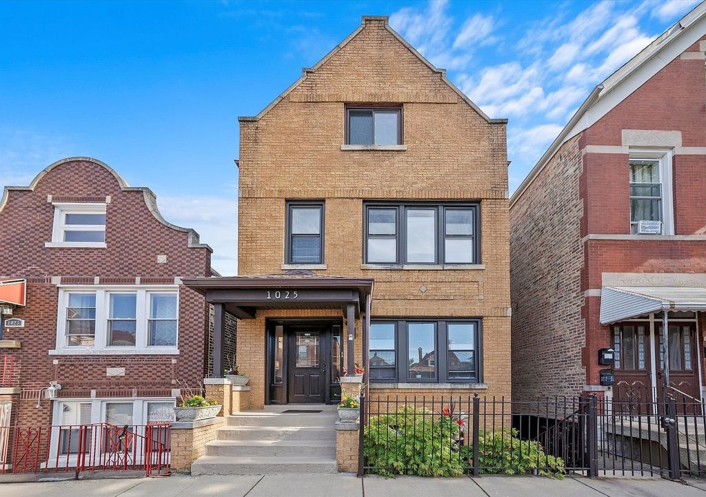 1025 W 31st Place 2, Chicago, IL 60608