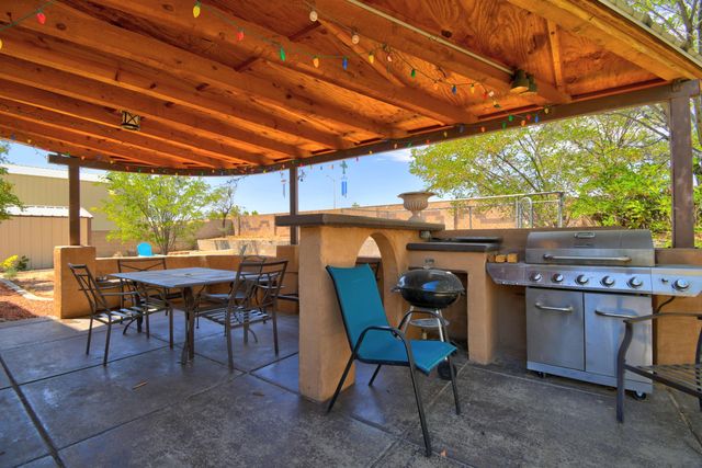 6236 Wildflower Pass NE, Rio Rancho, NM 87144