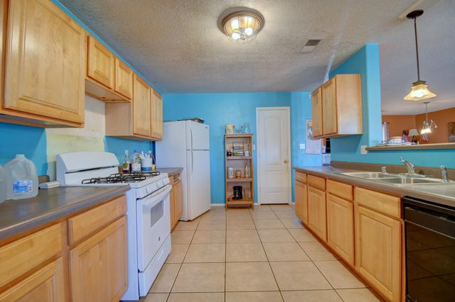 6236 Wildflower Pass NE, Rio Rancho, NM 87144