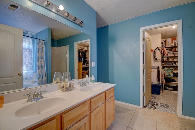 6236 Wildflower Pass NE, Rio Rancho, NM 87144