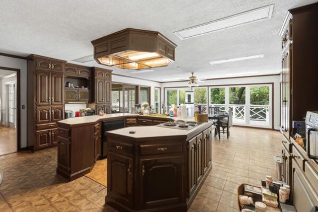 7320 Brookside Drive, Chattanooga, TN 37421