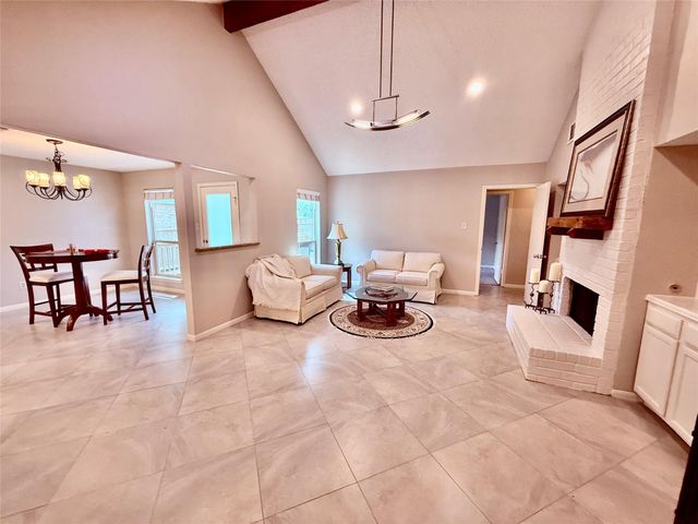 13 Maywind Court, The Woodlands, TX 77381