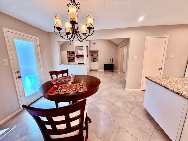 13 Maywind Court, The Woodlands, TX 77381