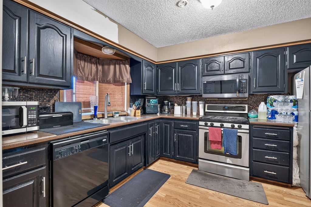 9547 Irving Avenue N, Brooklyn Park, MN 55444 — photo 5