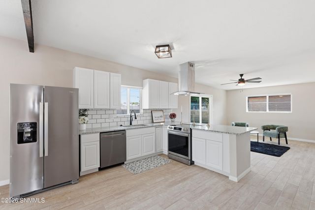 1515 Country Club Circle, Las Cruces, NM 88001