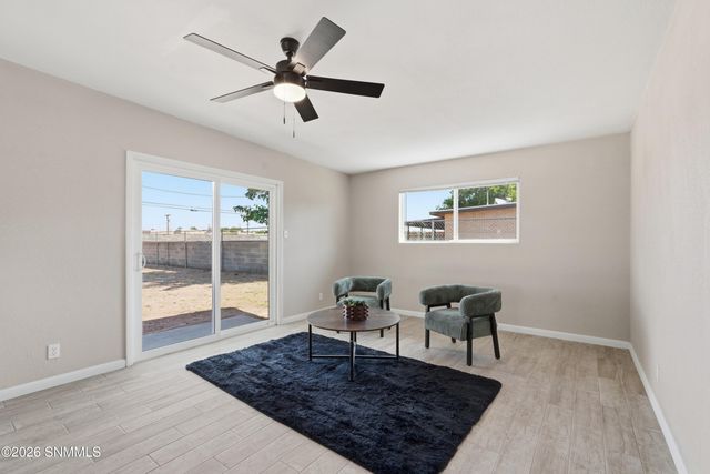 1515 Country Club Circle, Las Cruces, NM 88001