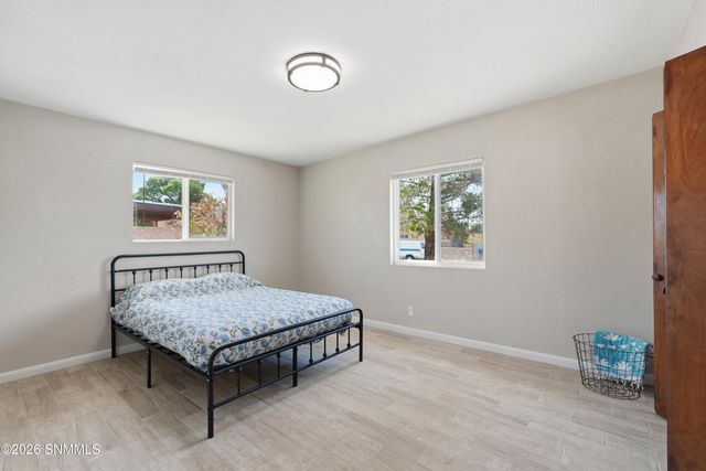1515 Country Club Circle, Las Cruces, NM 88001
