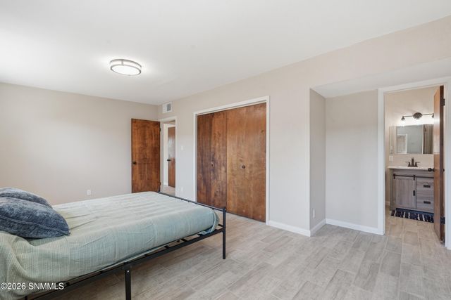 1515 Country Club Circle, Las Cruces, NM 88001