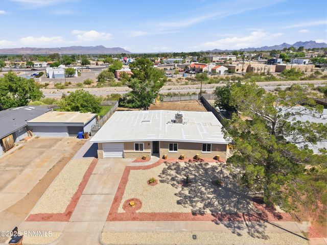 1515 Country Club Circle, Las Cruces, NM 88001