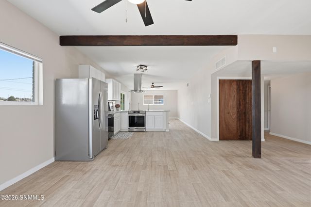1515 Country Club Circle, Las Cruces, NM 88001