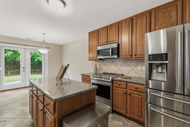 909 Steelhorse Drive, Fuquay Varina, NC 27526