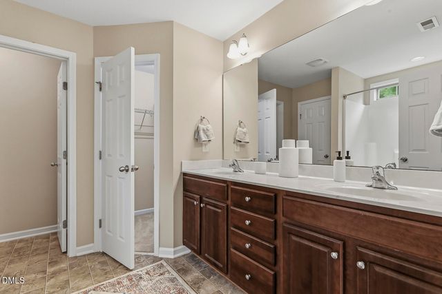 909 Steelhorse Drive, Fuquay Varina, NC 27526