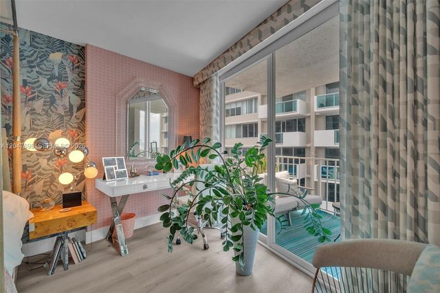 1228 W Ave 1213 1213, Miami Beach, FL 33139