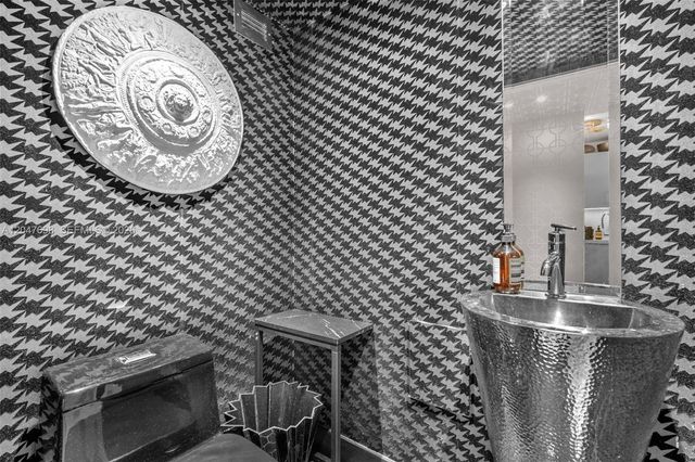 1228 W Ave 1213 1213, Miami Beach, FL 33139