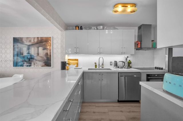 1228 W Ave 1213 1213, Miami Beach, FL 33139