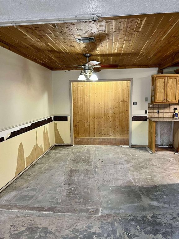 Image 11 of property listing at 7685 Chaparral Run Rd, San Angelo, TX 76903