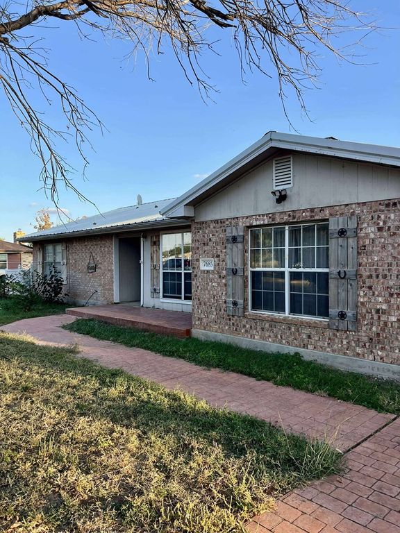 Image 2 of property listing at 7685 Chaparral Run Rd, San Angelo, TX 76903