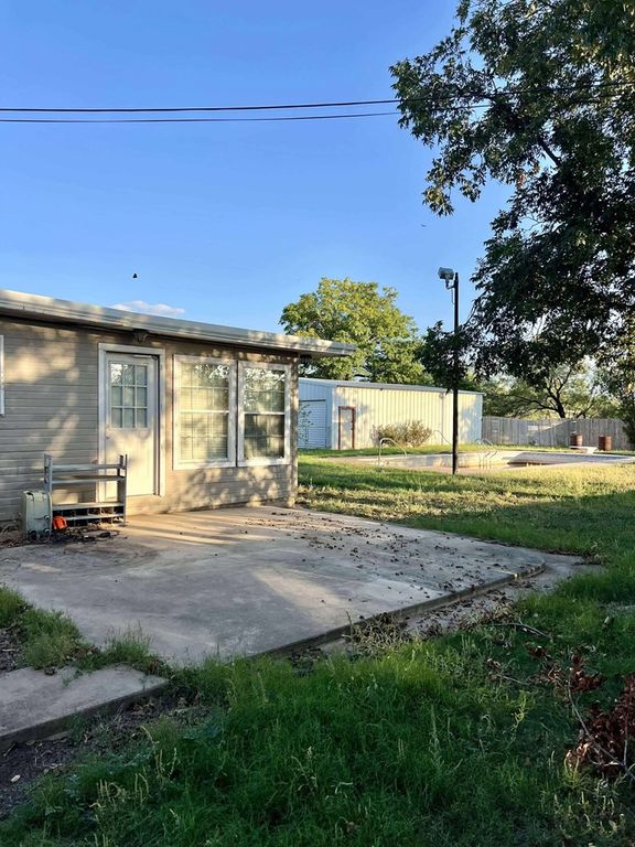 Image 4 of property listing at 7685 Chaparral Run Rd, San Angelo, TX 76903