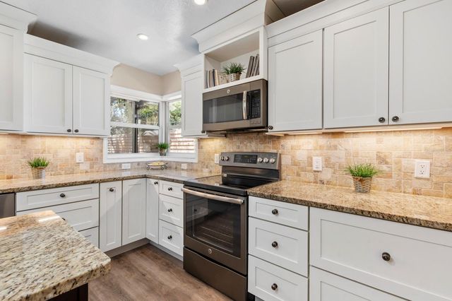 2352 PALM TERRACE, Sarasota, FL 34231