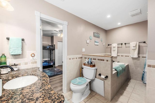 2352 PALM TERRACE, Sarasota, FL 34231
