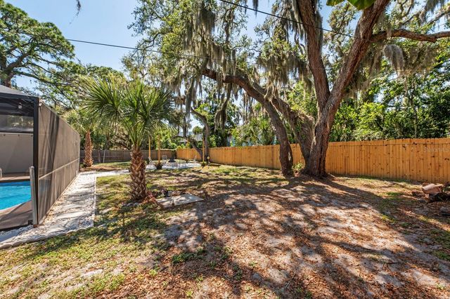 2352 PALM TERRACE, Sarasota, FL 34231