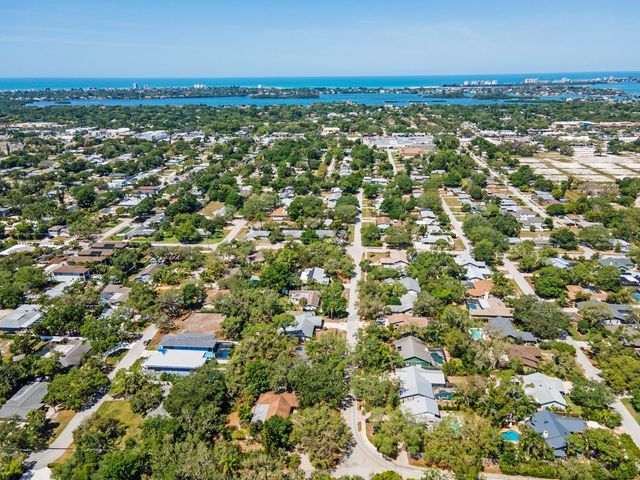2352 PALM TERRACE, Sarasota, FL 34231