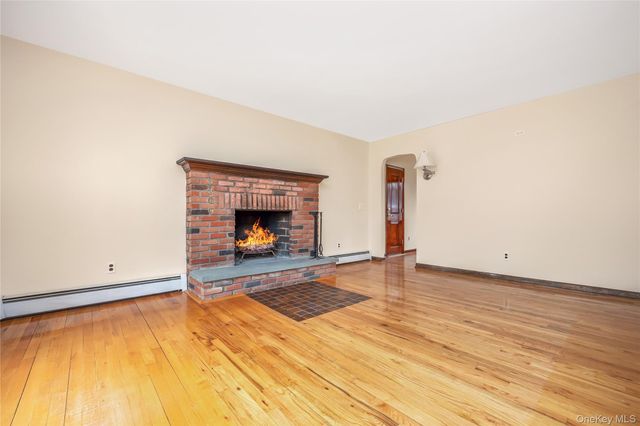 325 Middle Road, Blue Point, NY 11715