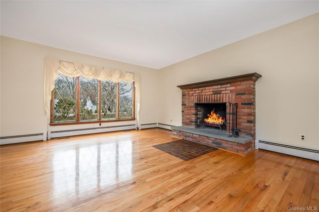 325 Middle Road, Blue Point, NY 11715