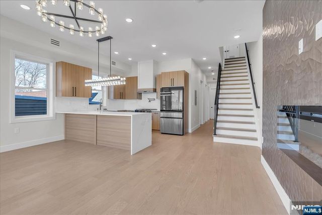 206 Clendenny Avenue 2, Jersey City, NJ 07304