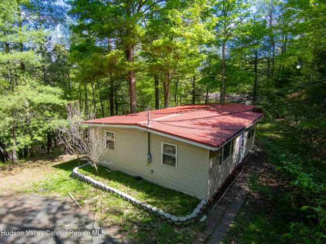 51 Enchanted Valley Road, East Durham, NY 12423