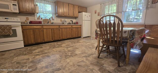 51 Enchanted Valley Road, East Durham, NY 12423