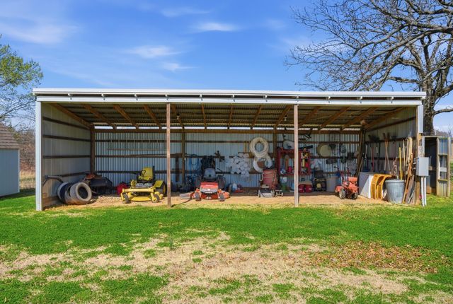 28254 S 4310 Road, Vinita, OK 74301