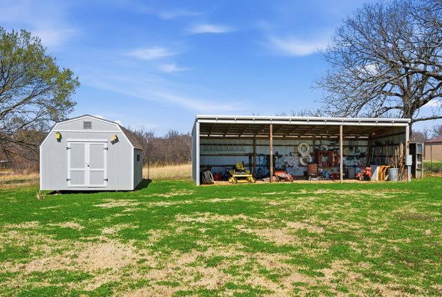 28254 S 4310 Road, Vinita, OK 74301