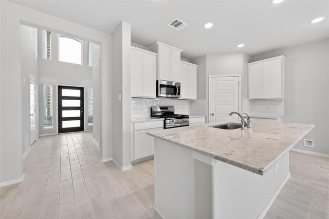 1053 Sunflower Terrace Drive, Magnolia, TX 77355