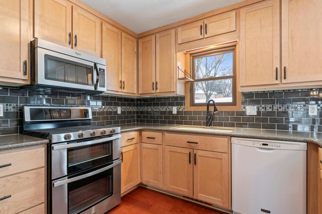 2916 6th Avenue NW, Rochester, MN 55901