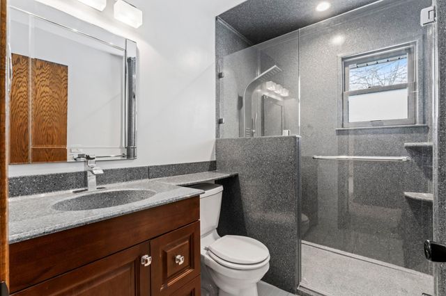 2916 6th Avenue NW, Rochester, MN 55901