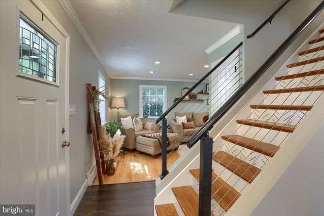 712 S BROAD ST, Mechanicsburg, PA 17055