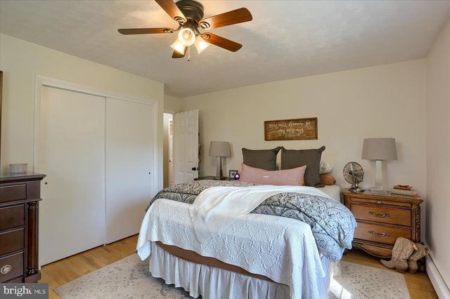 712 S BROAD ST, Mechanicsburg, PA 17055